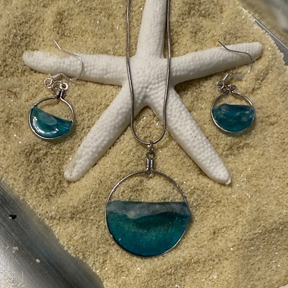 Elegant Silver and Teal Jewelry Set